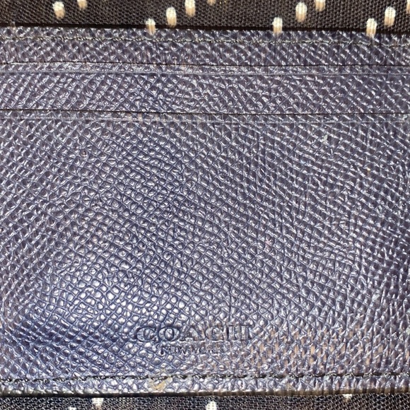 - Coach wallet - Picture 4 of 4